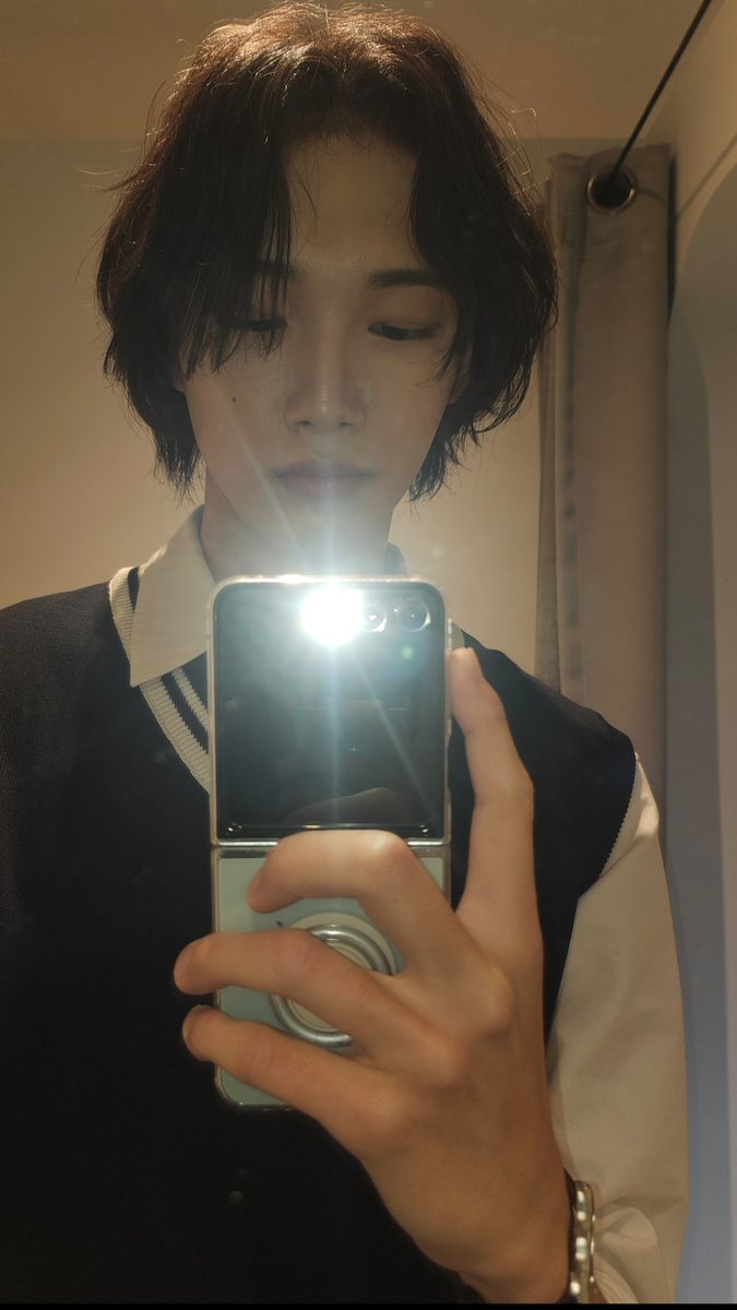 takayams's tweet photo. 미안해, 너를 위해 충분히 열심히 하지 못했어. 항상 응원할게 #idntt #leeyoonsung https://t.co/ouMq9R0Q5i