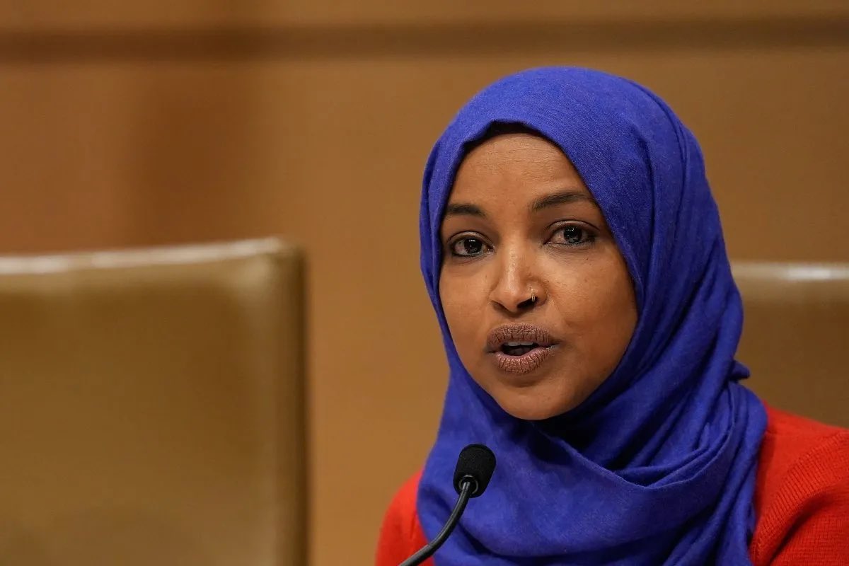 MoralityCode's tweet photo. @BarackObama @JocelynBenson @AbdulElSayed Don’t forget to vote for Ilhan Nur Said Elmi too!

Err… I mean Ilhan Omar 🤣 https://t.co/OHaYUBF9Oy