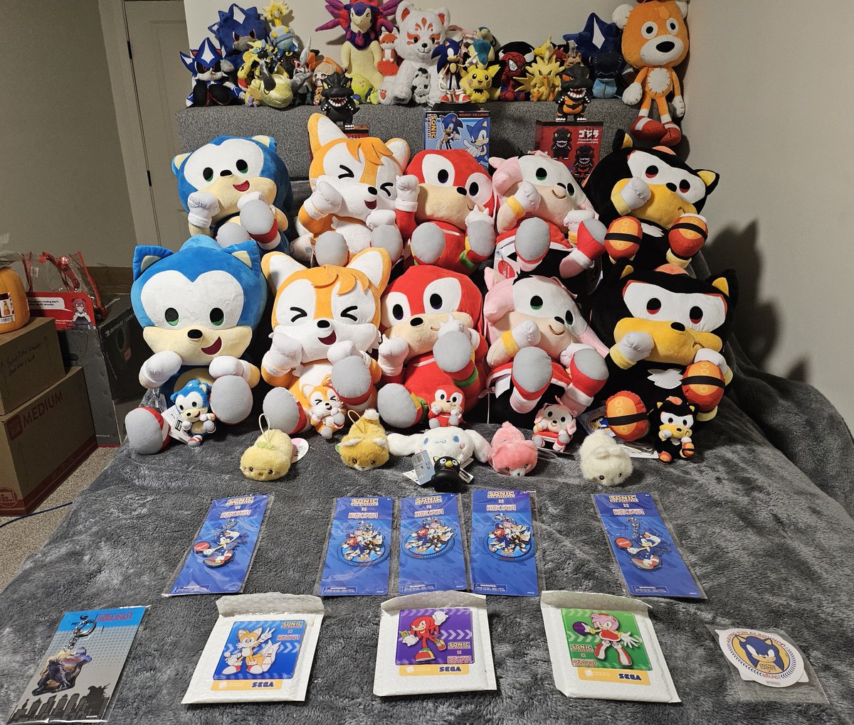 Bowessarth's tweet photo. Round 1 haul of the day https://t.co/4NE2r3Hlbc