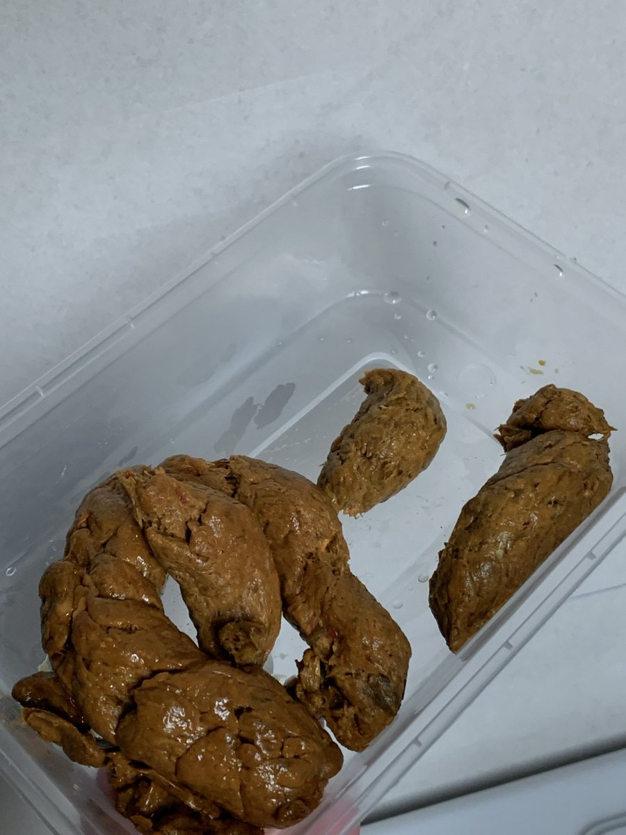 JqsrDah's tweet photo. 看起来很好吃  贱狗也来试试吧  这份100包邮  要的加我发口令  有制作视屏  手慢无！ https://t.co/unbxRnLPgD