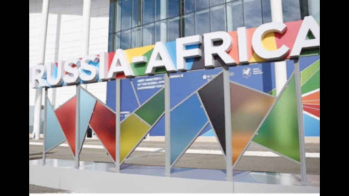 HeraldZimbabwe's tweet photo. President expected for Russia-Africa Summit
https://t.co/h9E0WlhTmI https://t.co/DIv4ImteII