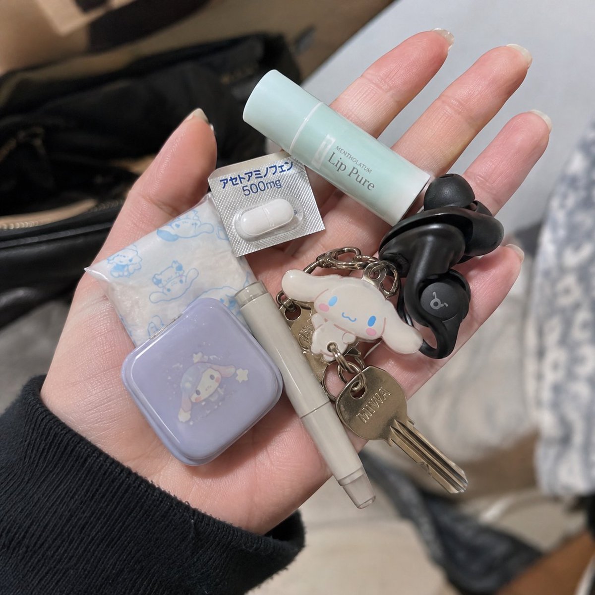 ku9uk9's tweet photo. 一枚目Geminiで二枚目チャッピーなんじゃが、なんにしろ鍵持ってんの草 https://t.co/og2et67mDc