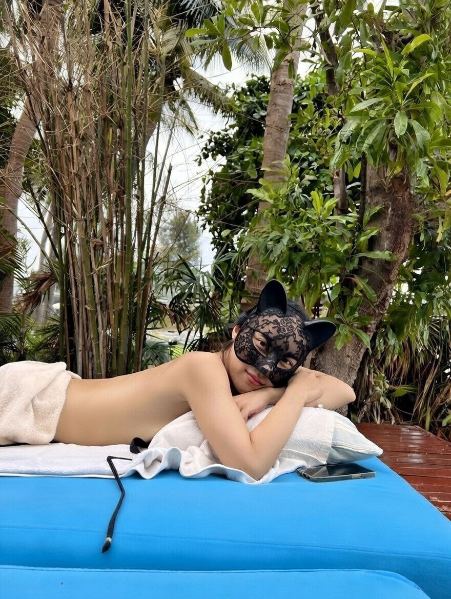 pineapplexprsss's tweet photo. Vacay needed 🌞🌊🍍 https://t.co/m7TWFjPWMO