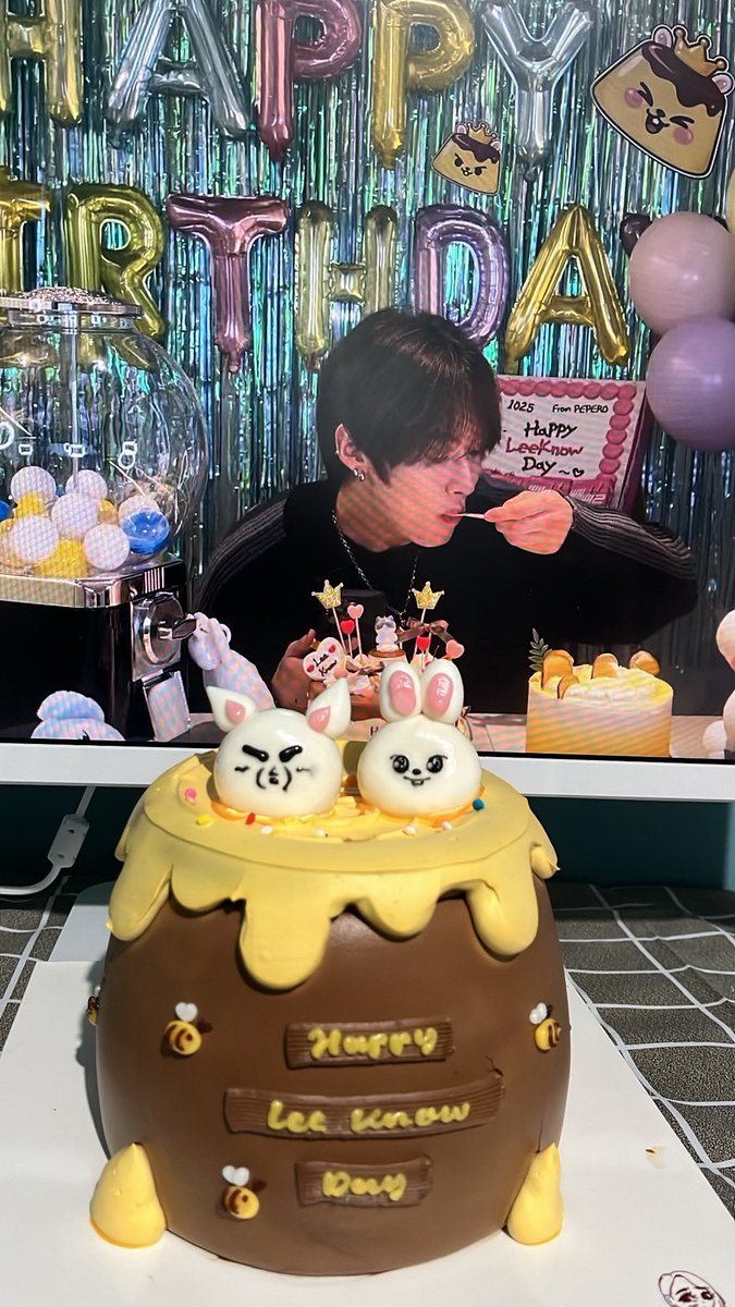 minhospot's tweet photo. Happy Lee Know Day🐰🐱

#HappyLeeKnowDay
#노_맘대로_즐기는_리노생일
#EternalDiamondLeeKnow
#리노 #LeeKnow https://t.co/DAweJnhS8y