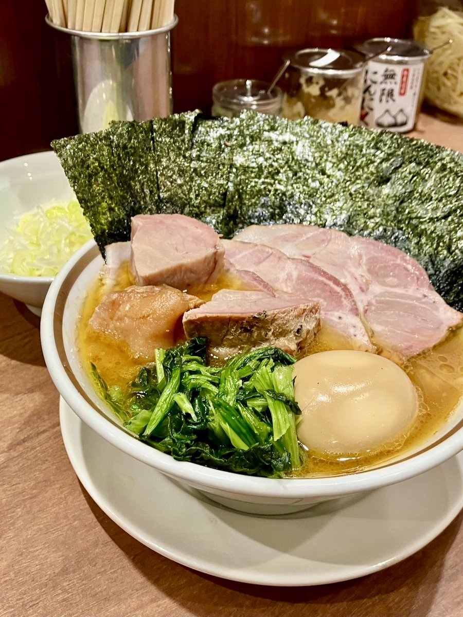 akostin0117's tweet photo. とらきち家 直系
家系ラーメン 大ちゃん
　
大ちゃ-ん👦🏻いずみちゃ-ん👧🏼
🐯大🍜2nd Anniversary🍜大🐯
2周年㊗️おめՇ"とうごㄜ"ɭ ɿまਭ🎉
一週間遅れ... (｡>ㅅ<｡)💦sorry•••
　
いつも温かい笑顔と美味しい🍜を
ありがとうございます🙏
3年目もたくさんのお客様、
たくさんの笑顔で溢れますように🌈 https://t.co/LINz3aA7gS