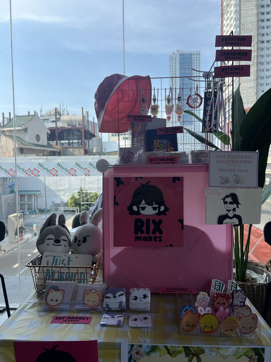 rixmakes's tweet photo. we’re here at @SKZCREATES’ our beloved summer minchan cse! visit our booth and get freebies ❤️💙 https://t.co/OeaJrgzQ71