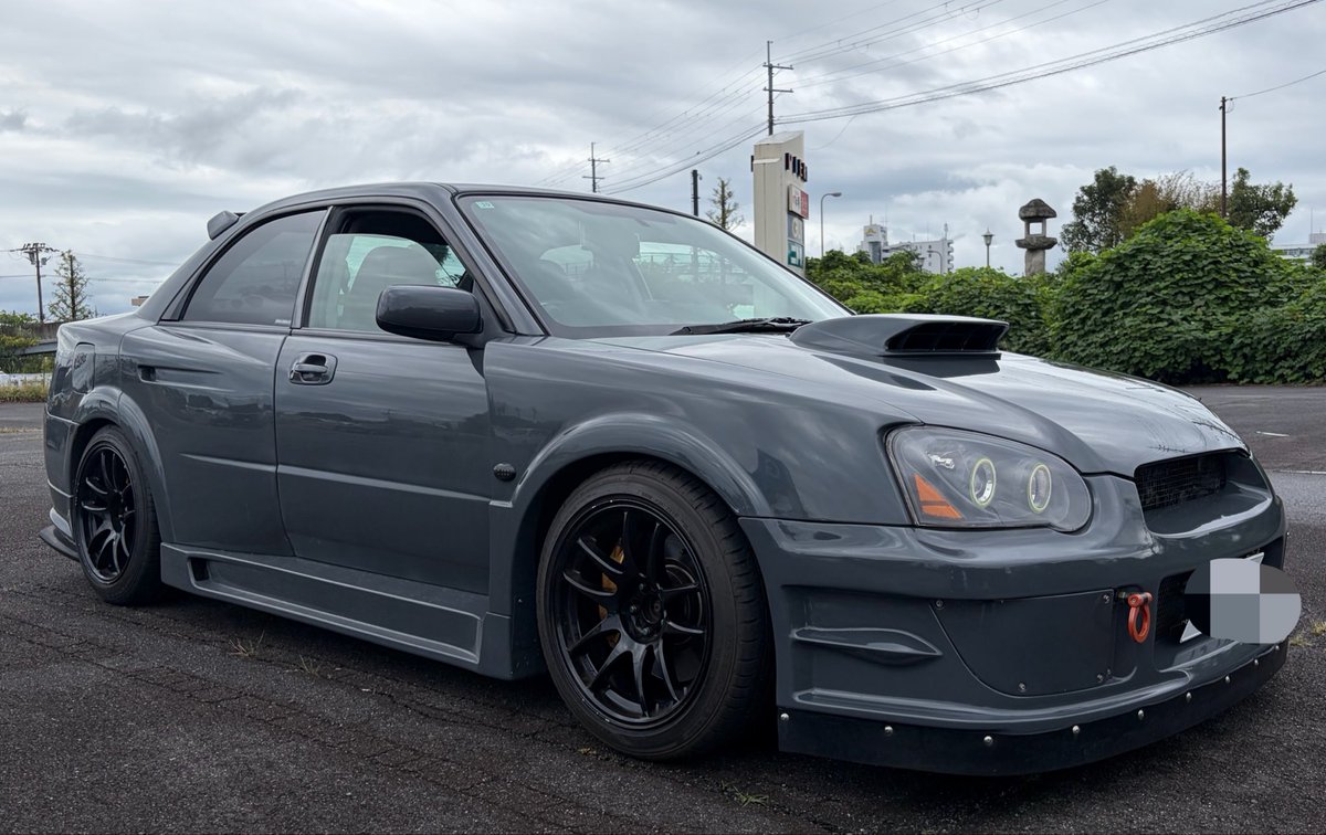remu_impreza's tweet photo. ナンバー切ってから6年半…
頑張ってインプレッサ公道復帰しました！
独身おじさん狂気の車3台持ちです😇 https://t.co/lHAhFVEPBL