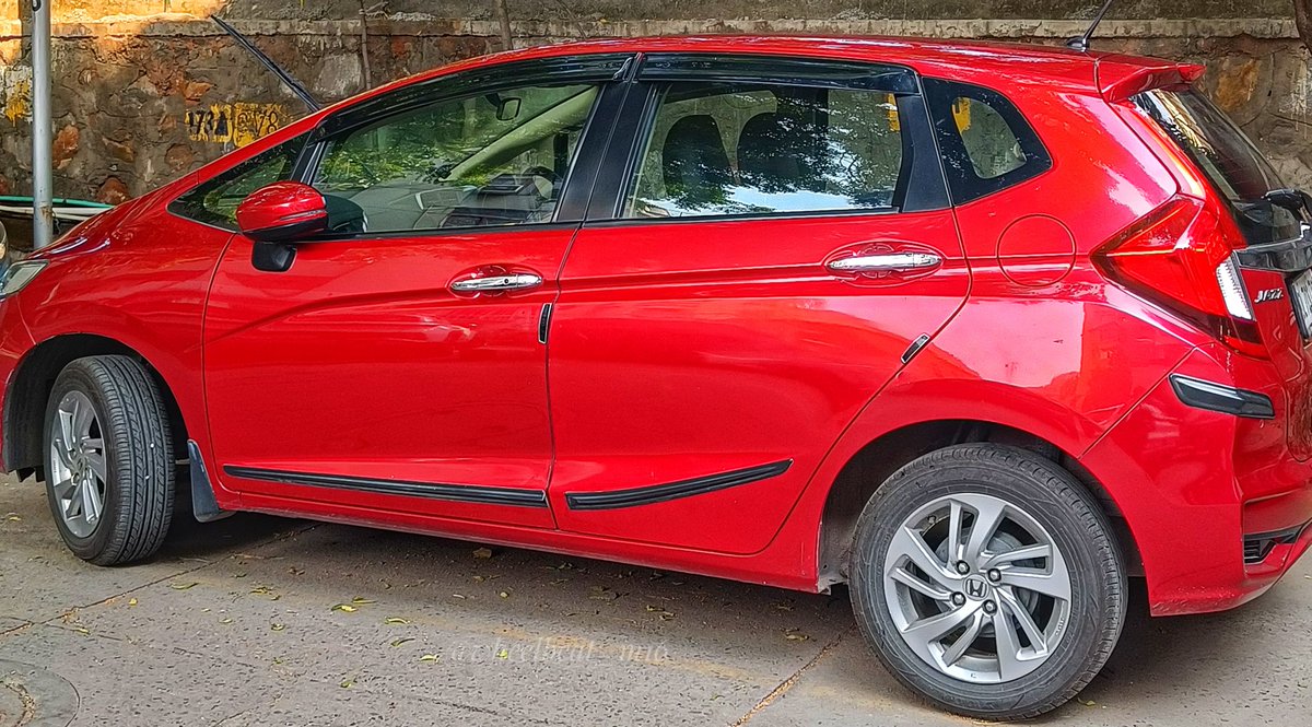 wheelbeat_m16's tweet photo. Photo challenge: Red ♥️🍒🍒♥️ 

Here's mine

#theme_pic_India_vehicles https://t.co/d7PlyiHmaD