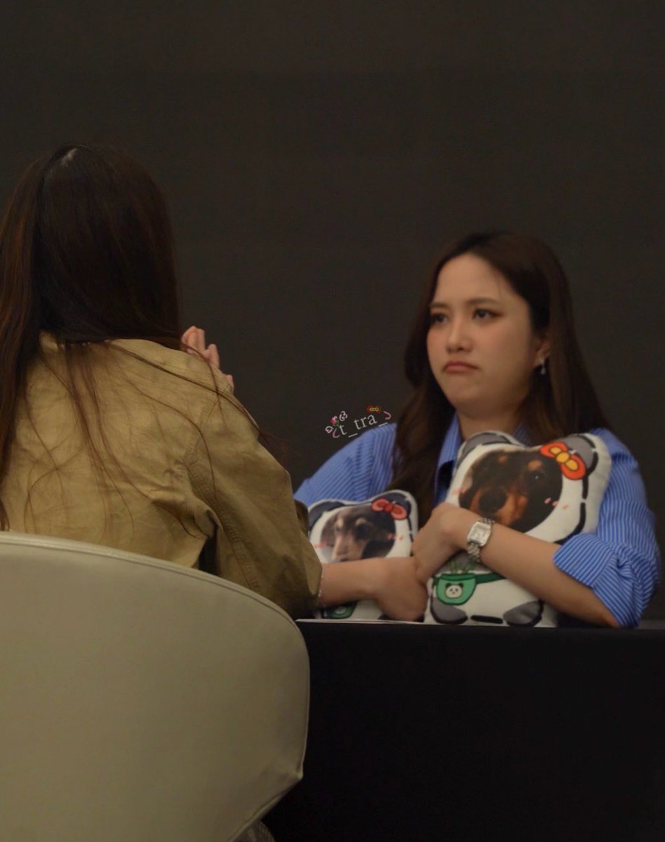 t_tra_'s tweet photo. "stop babying your idol"
but my idol: 

(will never stop babying this cutie patootie🥹🤏🏻)

SAROCHA IN CHINA 2026
#FreenFansigninChina26
#srchafreen https://t.co/BYquoYaqZP