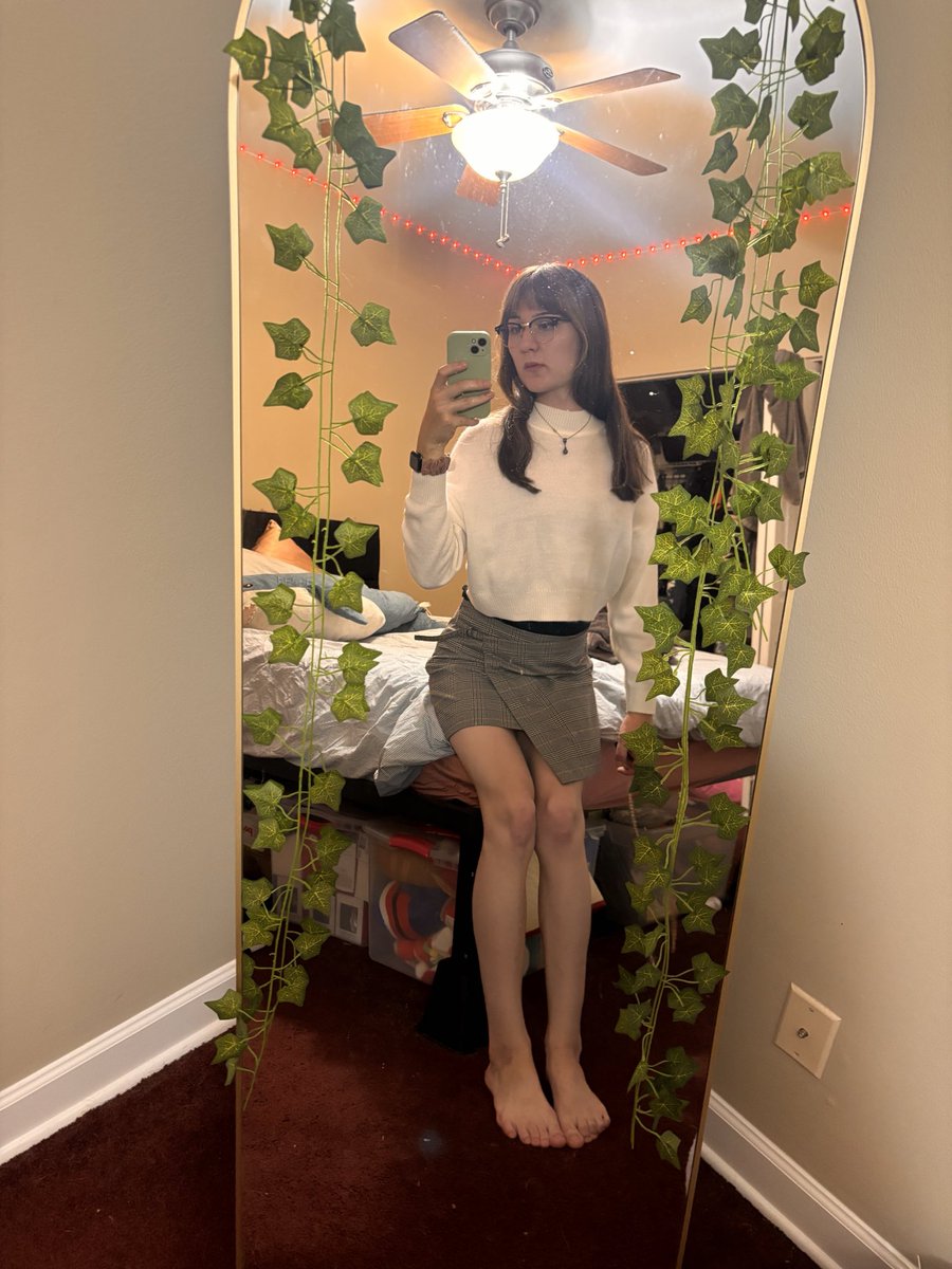 skimoder's tweet photo. time to play guess the mirror https://t.co/2cV8D8YGMX