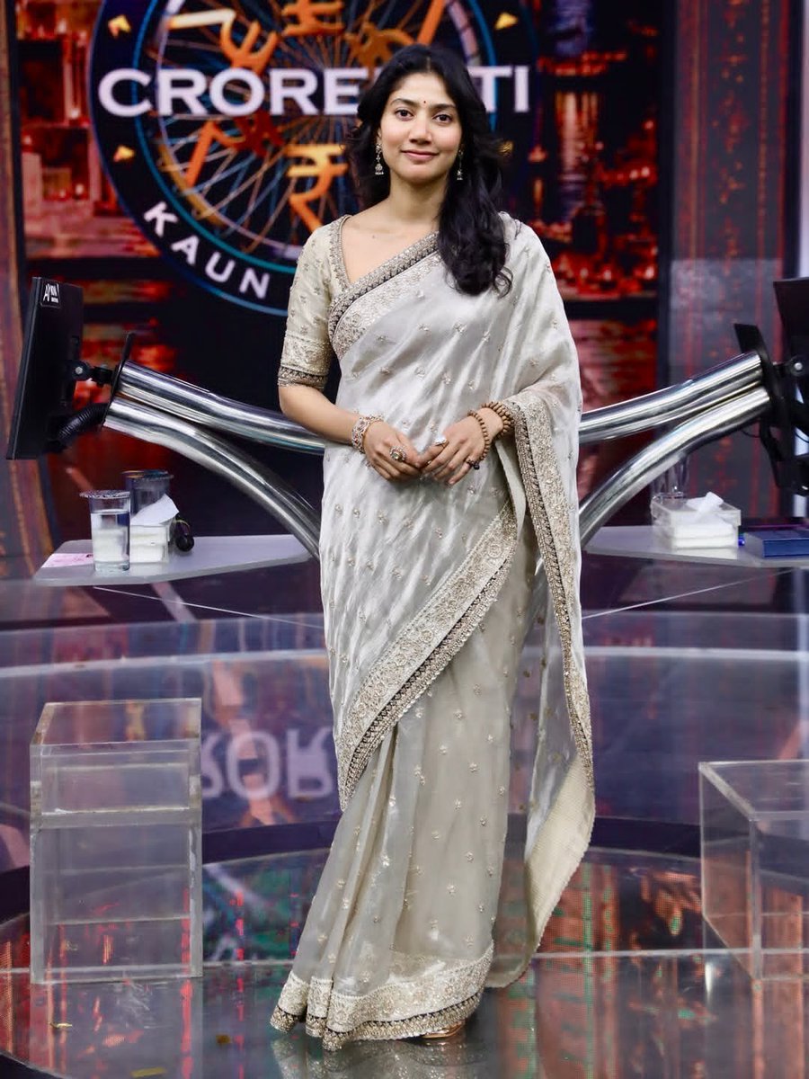 amitkotarya20's tweet photo. Sai Pallavi at the KBC 18 Diwali special for Ramayana movie promotions 

#SaiPallavi #RamayanaPart1 https://t.co/lLfEj7FY75