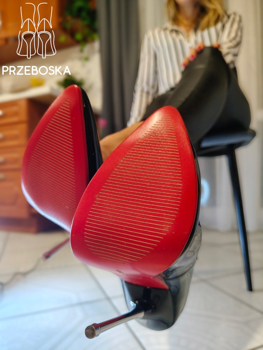 Przeboska86's tweet photo. Zdejmij i zamień na Louboutiny 😎

Take them off and swap them for Louboutins 😎 https://t.co/FTbyFj8ZrI