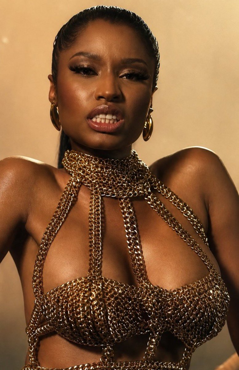 WorshipceIebs's tweet photo. Nicki Minaj's Anaconda music video was an internet defining video https://t.co/Lb8MDj8fRY