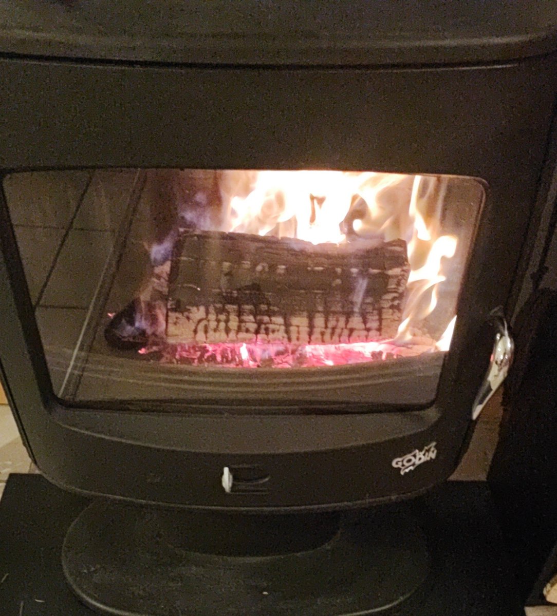 mvergnault63's tweet photo. Café devant une flambée.
Bon dimanche à tous 😁 https://t.co/eBGcO8n5Tj