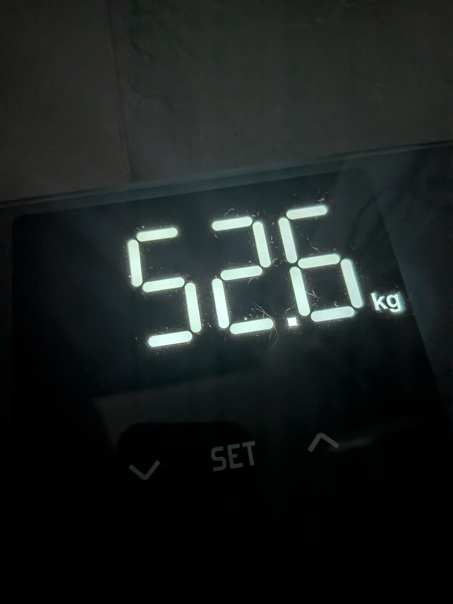 diaryto49's tweet photo. Why did I weight myself on my period. Feeling super bloated and disgusting and gained 1,6kg 👍🏻i just want to be 49kg finally 😭 #edrtwt https://t.co/Qxtgmxw5s1