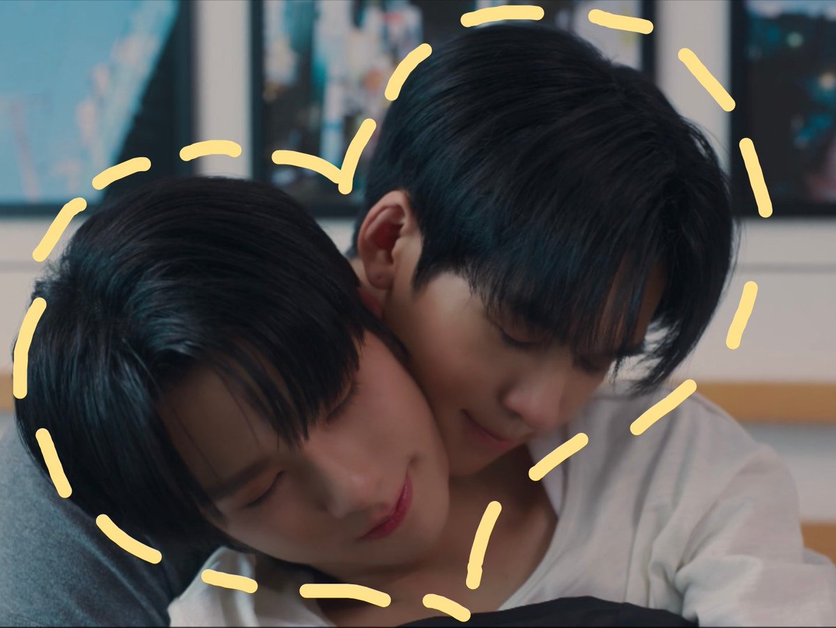 carataaser's tweet photo. It's a heart ❤️ So cute

MR FANBOY CHAPTER 9
#MrFanboyEP9
#auausave https://t.co/vaXbLgjUBI