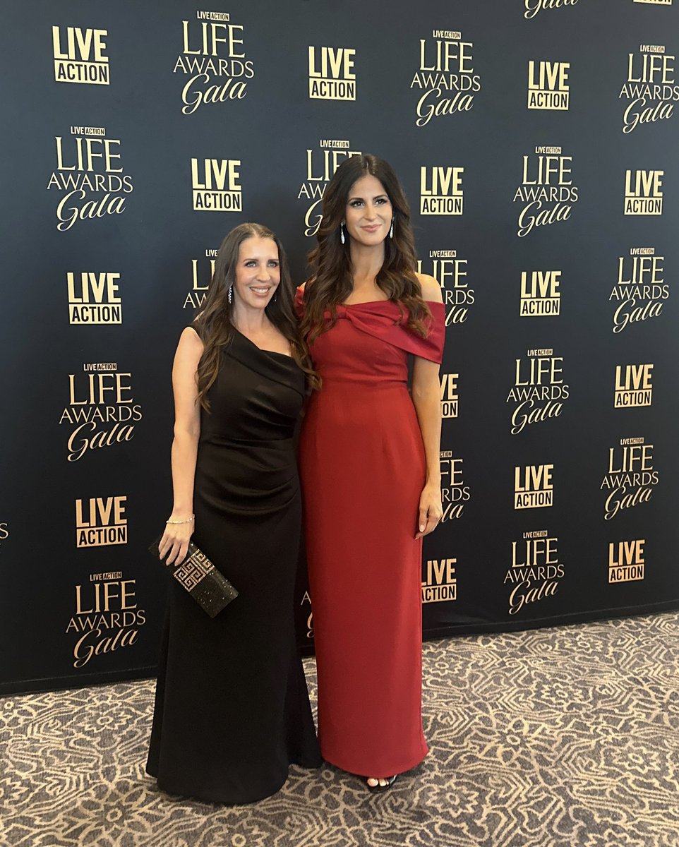 LilaGraceRose's tweet photo. Justin Bieber’s mother, Pattie Mallette, became pregnant at just 17 years old.

Despite facing pressure to abort, she refused to end her son’s life.

Justin went on to become one of the biggest musicians in the world.

Tonight, Pattie joins @LiveAction’s Life Awards Gala to stand for the dignity and worth of every human life. Inspiring.