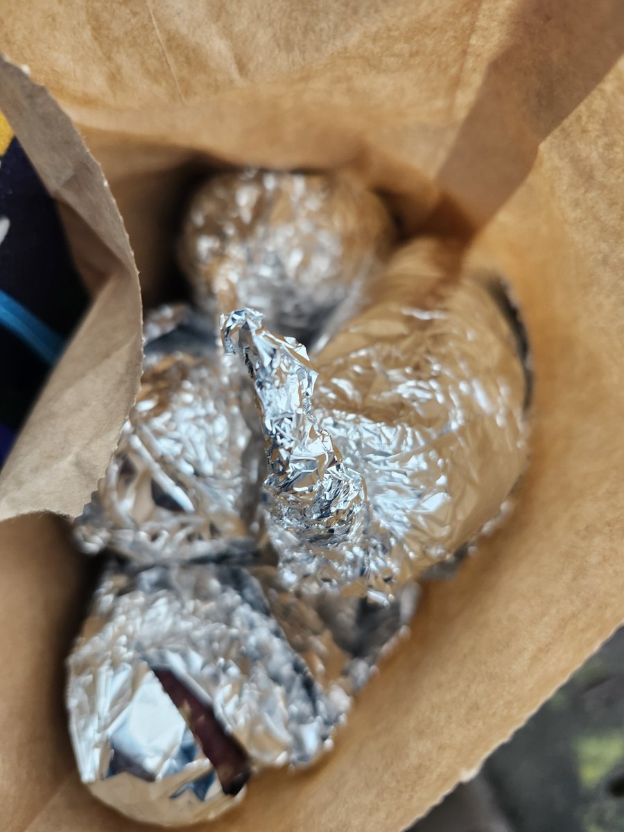 trynon12's tweet photo. 奇跡的に近所に来ていてゲットできた～！！👏👏 https://t.co/ugMSx9HLqM