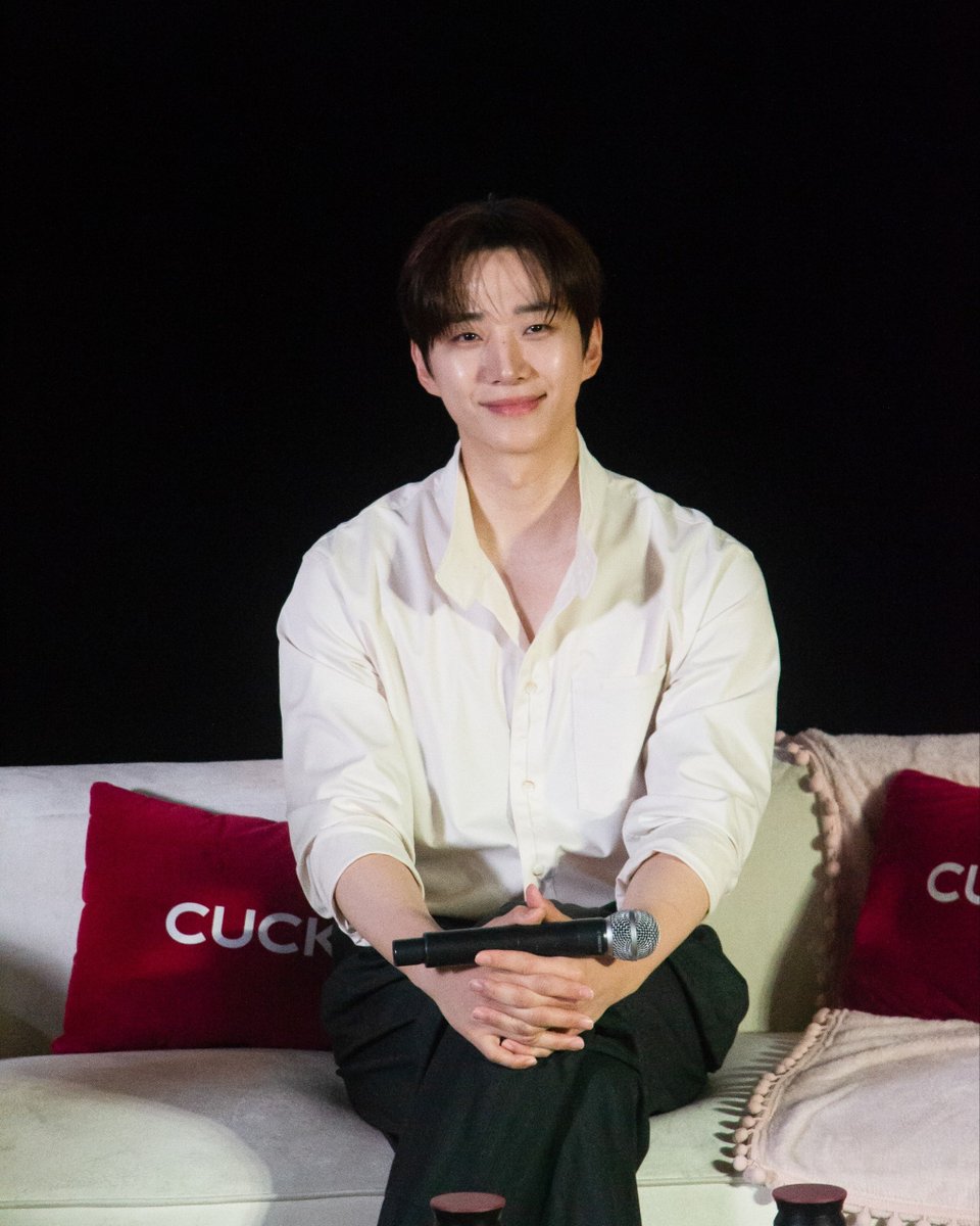 theseoulstory's tweet photo. [#LEEJUNHOinKL] Here’s a first look at Lee Junho during CUCKOOTOPIA: Exclusive Media Session &amp; Pop-Up Session at Pavilion Bukit Jalil! 🇲🇾

Stay tuned for more! 😍

Check out our updates here 👉🏻 https://t.co/H5Fixckbzu

Thank you @Official_CUCKOO for inviting us!

#CUCKOOTOPIA2026 https://t.co/QKYt5VIjf5