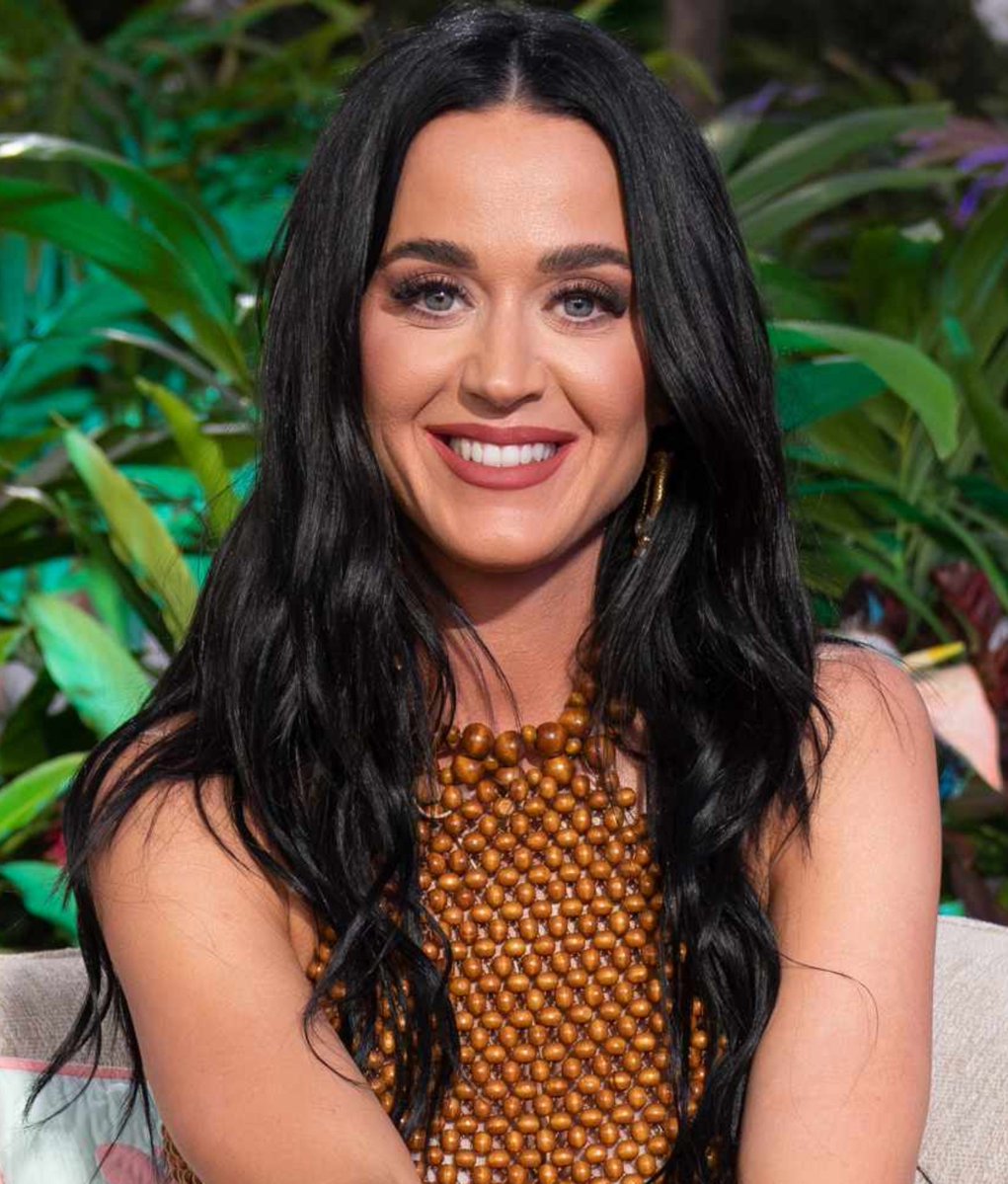 _joshuaperry's tweet photo. In celebration of Katy Perry’s birthday, what’s your favorite song by her? 🎂💖 https://t.co/cQS7Yks1bB