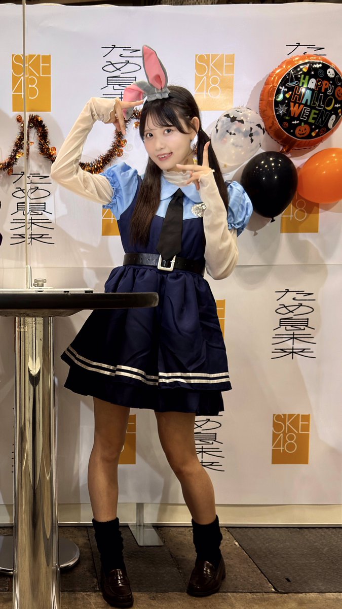 three_base's tweet photo. 伊藤実希さん②
SKE48 37thシングル｢ため息未来｣（劇場盤）
現地で2ショット撮影会
@幕張メッセ
僕の大好きな“てへぺろみきてぃやん“！！
#伊藤実希
#SKE48
#ため息未来 https://t.co/LCuH9Hu81m