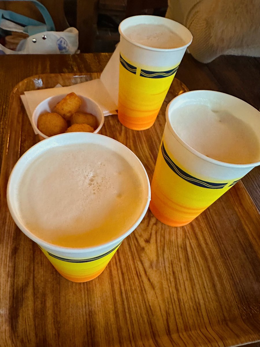 ko_taP's tweet photo. ビール飲みながら遠めのハモカラ https://t.co/Y2DDnyDMzF