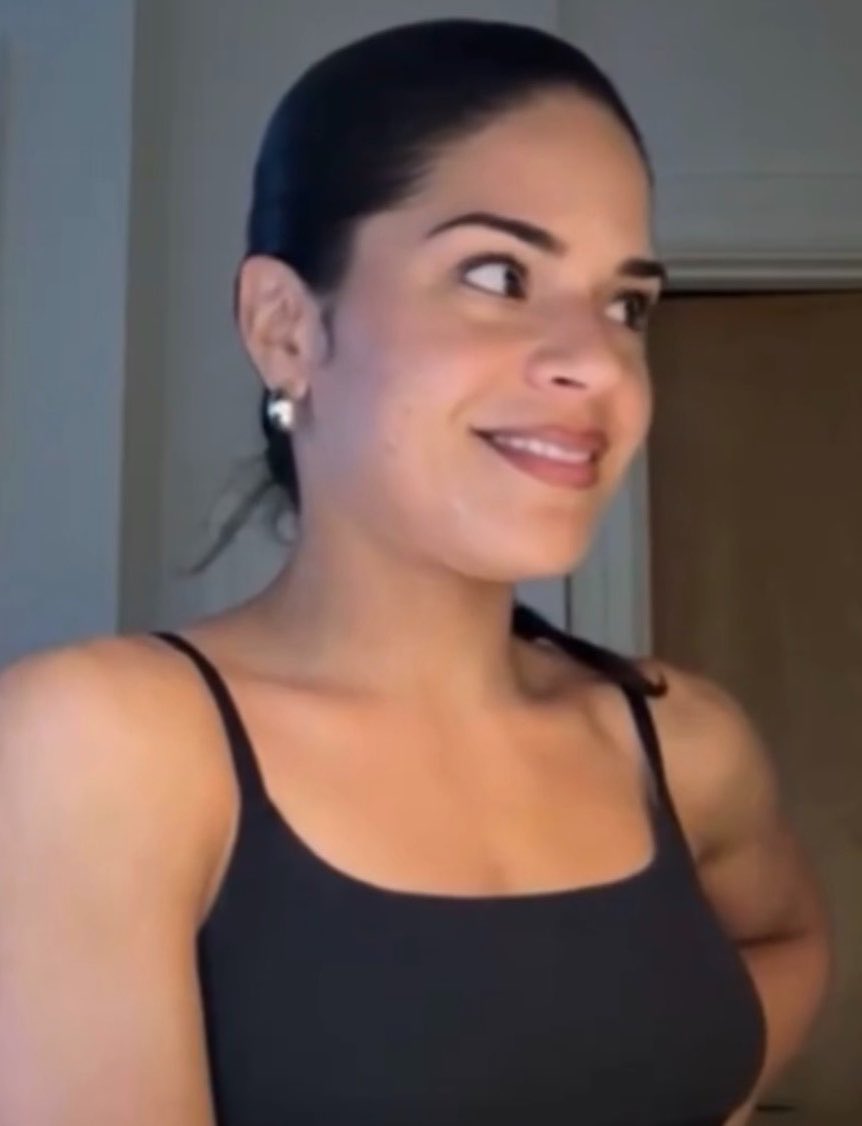 TheGameVerse's tweet photo. New real life Lucia meme just dropped. https://t.co/PuhSSE5m56