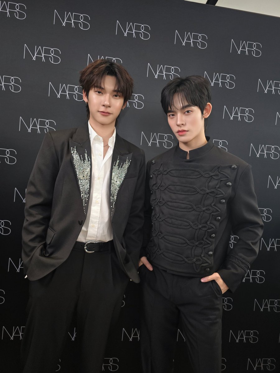 DomundiTV's tweet photo. “ตี๋ตี๋” @twnpich และ “ป๋อ” @porsuppakarn พร้อมแล้วสำหรับงาน NARS LUST FOR BLUSH x TeeTeePor ✨

#NARSxTeeteePor 
#NARSThailand #NARSISSIST https://t.co/320flDgQHz