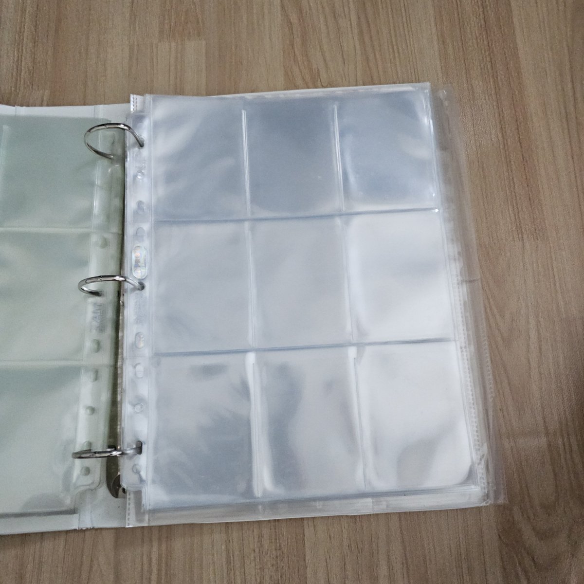 aiaiahu's tweet photo. Wts preloved
Binder bantex 9p 3 ring warna putih+45 lembar sleeve

Max 9p 10pcs
Ultra pro 9p 9pcs, 8p 1pcs, 4p 3pcs, 2p 2pcs, 1p 1pcs
BCW 3p 1pcs
Sultan 9p 1pcs, 6p 2pcs, 4p 4pcs, 3p 5pcs, 2p 1pcs
Bambi 1p 1pcs

Harga 60k sudah termasuk adm oren
Minus cover binder sedikit kotor https://t.co/ZyTWQn3rrx