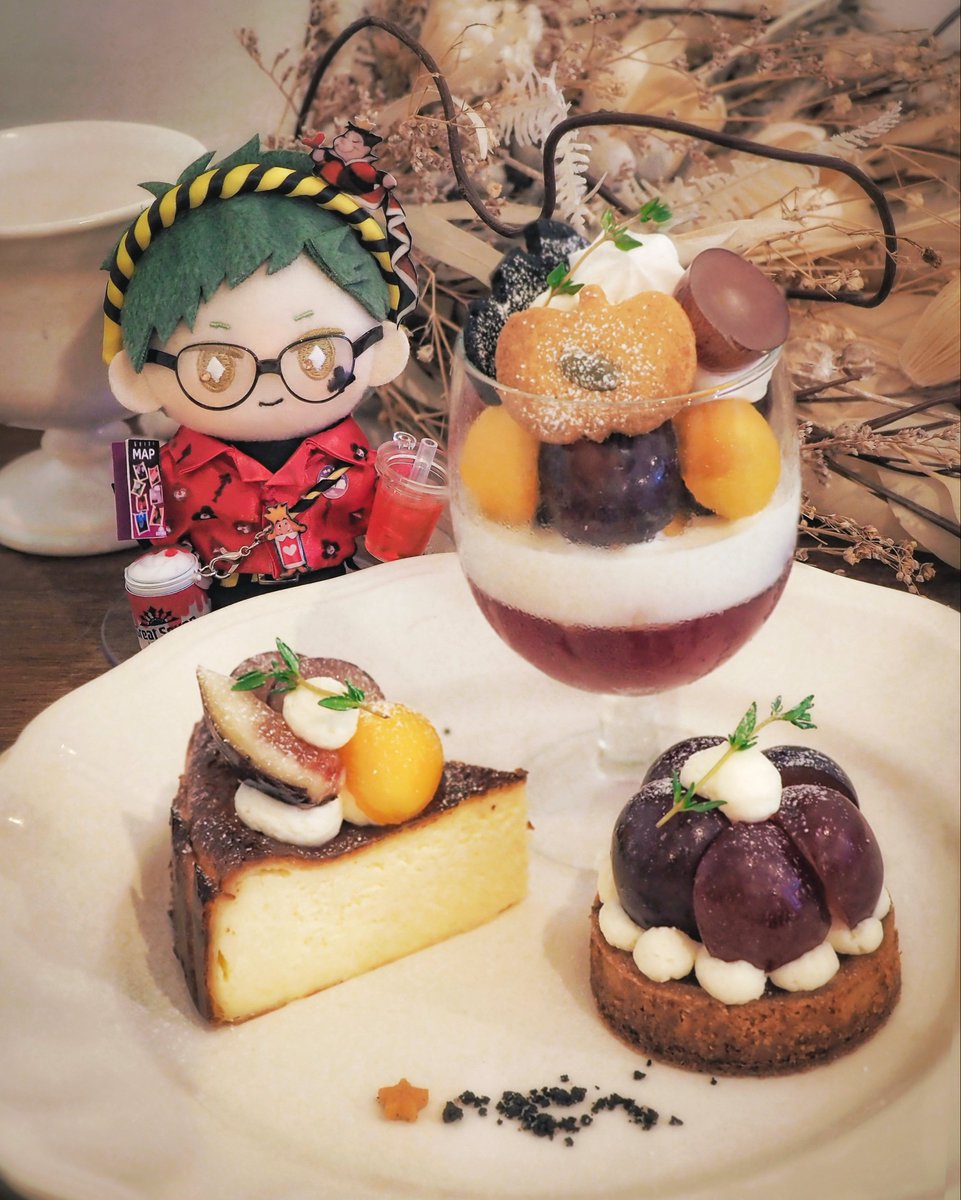 kanon_Chaldea's tweet photo. お誕生日ケーキ食べに行きました🎂🍽✨

#トレイ・クローバー誕生祭2026 https://t.co/0l57C1lhXF