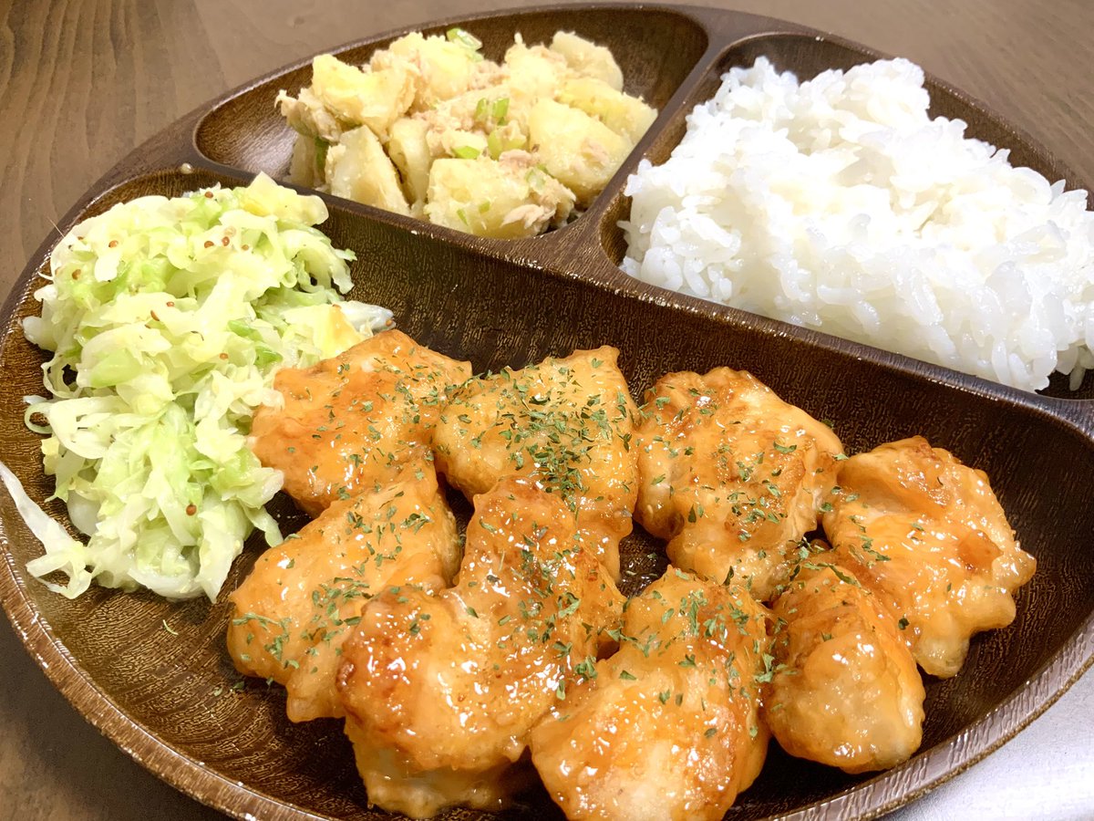 ionnnnn26's tweet photo. 今日の　リュウジのレシピの「エビマヨ風胸肉」「キャベツのマスタードビネガー和え」「ジャガイモとツナの和風和え」
鶏マヨめっちゃうめぇ https://t.co/9MEkWmmkHT