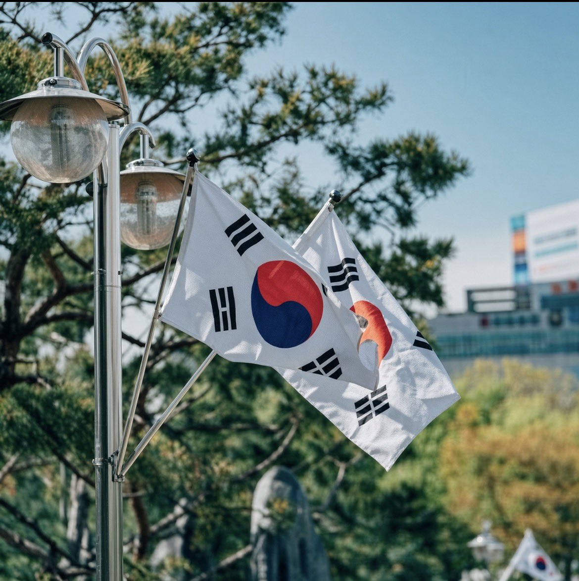 CryptoTweets's tweet photo. JUST IN: 🇰🇷 South Korea to postpone its 22% crypto profits tax until 2029, marking the fourth delay since 2020. https://t.co/zrRvNepEyt