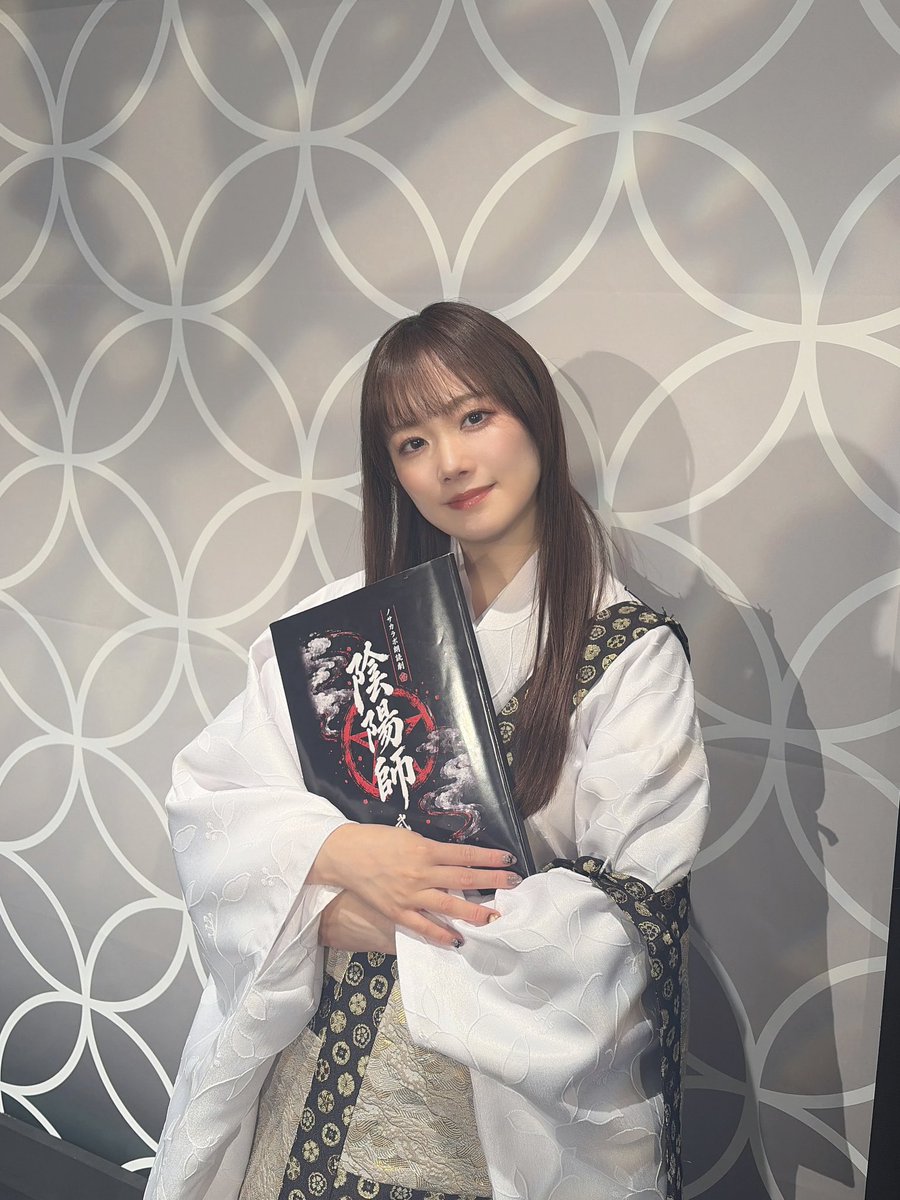 hina_suguta's tweet photo. ノサカラボ朗読劇
「陰陽師弐之巻〜白比丘尼と鬼小町〜」

お越しいただいた皆さま、
ありがとうございました！

白比丘尼として2公演、演じさせていただきましたが、全然違う時間が過ごせたなと嬉しく思います。
白比丘尼には幸せになってほしいですね🫧

本日で千秋楽でしたが、全10公演に携わってくださった皆さまに改めて感謝いたします！
ありがとうございました！

#陰陽師 #ノサカラボ #朗読劇
#ノサカR陰陽弐