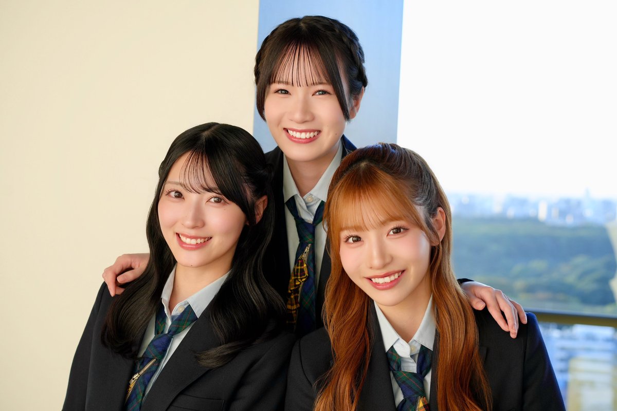 AKB48_staff's tweet photo. 🚲…お知らせ

オリコンニュースに本日公開された『#会いたかった2026』の🎬MVについてのインタビュー記事が2つ掲載✨

#佐藤綺星 #橋本恵理子 #平田侑希 が幼いころ画面越しに憧れていた世界に入っての撮影やグループのこれからについて💭

✅17期3名
https://t.co/1hs4bu8JDY

✅センター佐藤綺星
https://t.co/nuPOXaBdEI

#AKB48メジャーデビュー20周年 

📸写真提供：オリコンニュース