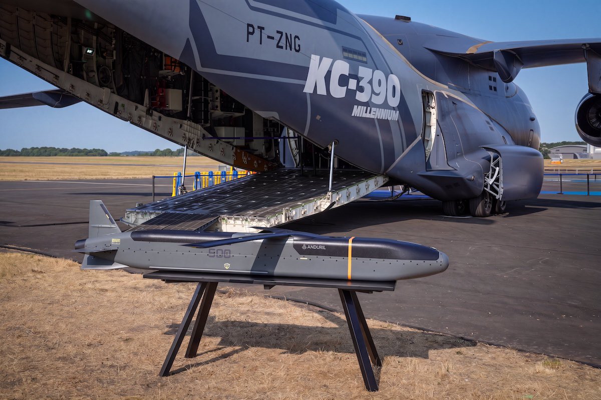 MennoSwart's tweet photo. De Barracuda van Anduril is zeer interessant voor Nederland. De 500M kan gelanceerd worden (pallet-launched) vanuit de C-390. Nederland heeft 5 van deze transporttoestellen besteld. Laten we hopen dat COMMIT en Chef Spullen-kopen Derk Boswijk alert zijn https://t.co/FK3N4aVR3B https://t.co/PoxksoecSO