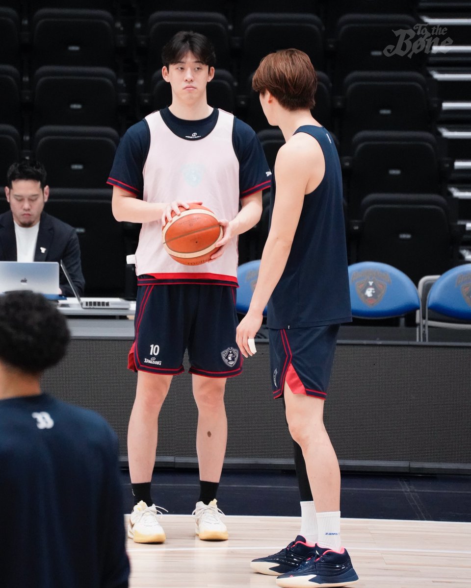 b_corsairs's tweet photo. 2026.10.26
vs広島ドラゴンフライズ
横浜BUNTAI

前日練習

#ビーコル 公式Instagramで公開📸
https://t.co/eIktw1LmK8 https://t.co/YlAEf3Z9Xj