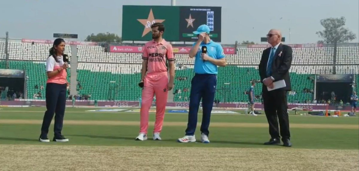 ViratKoisa18's tweet photo. 🪙 TOSS UPDATE 🚨 #PAKvsIND
🇵🇰 Pakistan elect to bowl first after winning the toss! 🏏🔥 https://t.co/tr8OOMEJzD