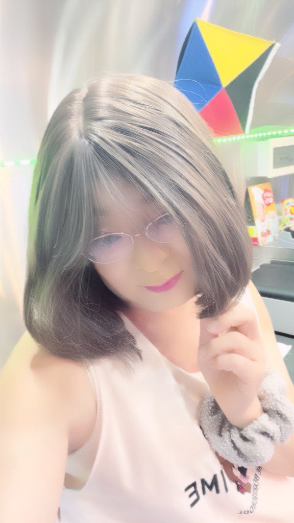 Led_IRUJIME's tweet photo. メイク直しをして営業してます💋

#売り子
#看板娘
#看板偽娘
#メイク直し
#キレイなお姉さん https://t.co/SX65P10q2F