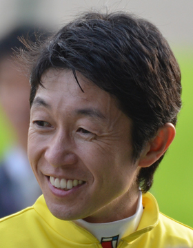 keiba_info_club's tweet photo. JRA同一GI最多勝記録

8勝：武豊 （天皇賞・春）

7勝：武豊 （天皇賞・秋）

6勝：武豊 （日本ダービー）

6勝：武豊 （菊花賞）←NEW!!

5勝：武豊 （桜花賞）

5勝：武豊 （宝塚記念）

5勝：C.ルメール （菊花賞） https://t.co/jGSEsVYuEp