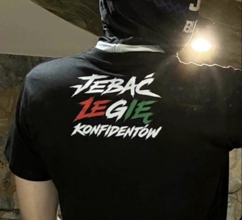 TS19O6_'s tweet photo. @Wychowany_na_X chuligan @kulka1906 wczoraj na #C przy #R22
#WISRAK https://t.co/gTqz0PlyIy