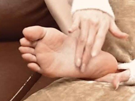 KevCast2131's tweet photo. ゴマキの足裏👣
たまらんです💦 https://t.co/OxuQJR9dcn