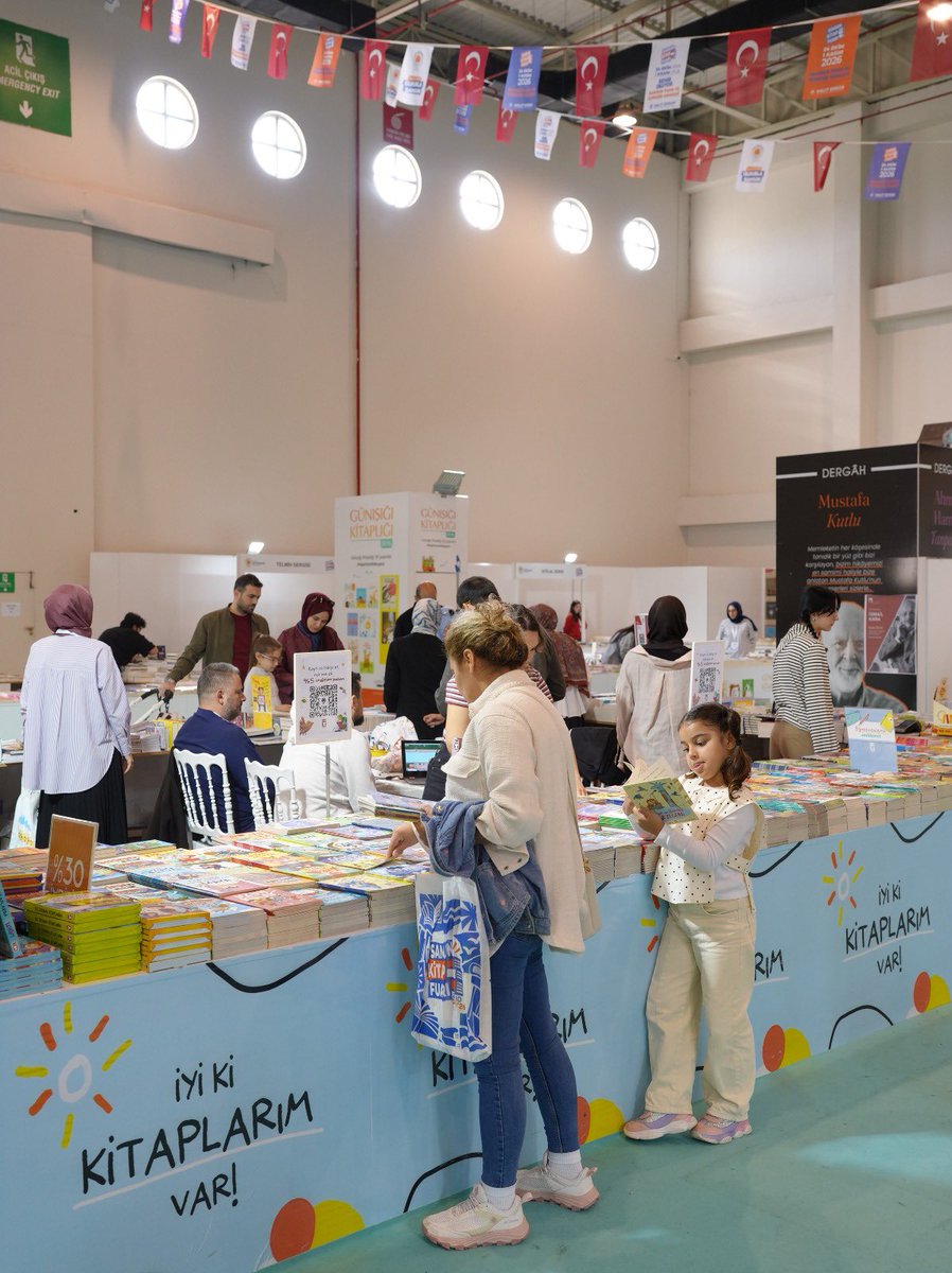 samsun_kitap's tweet photo. Her kitap, hiç gitmediğimiz dünyalara açılan yeni bir kapıdır. ❤️

Samsun Kitap Fuarı’nda 2️⃣. Gün Başladı!

📅 24 Ekim – 1 Kasım 2026
⏰ 09.30 – 20.00
📍 Samsun Fuar ve Kongre Merkezi

#SamsunKitapFuarı https://t.co/9OtSm737c6