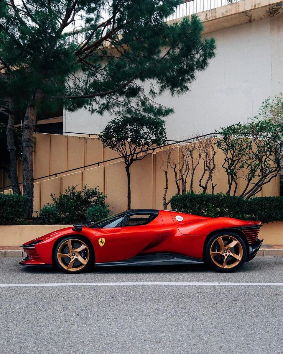 CarCultureCC's tweet photo. Ferrari Daytona SP3 in Rosso Magma 🛡️ https://t.co/7VhBal0fdK