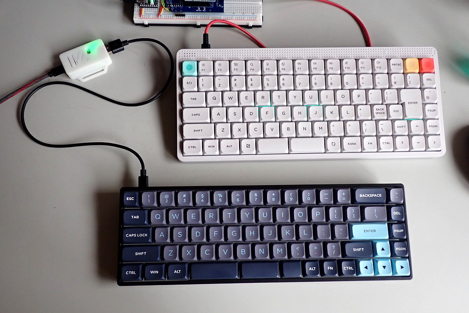 lambda1310nm's tweet photo. Adafruit Feather RP2040 (USB Type-A コネクタ付き)ですが、QMKファームウェアにも対応しているので試してみました。QMK非対応のANSIキーボードを、PCがJIS配列キーボードの設定のまま親指シフトで使えるメリットがあります。 https://t.co/dneu9WpAtT