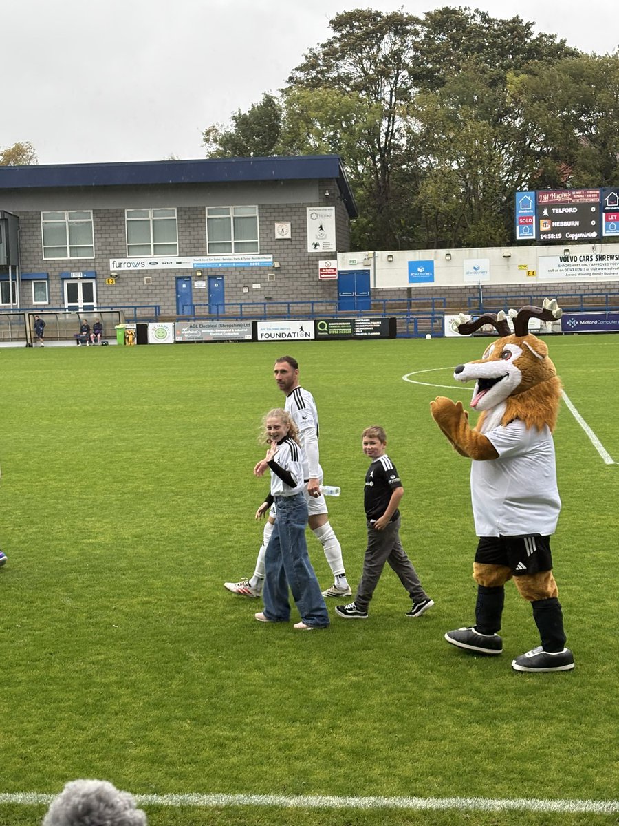 NJPS93's tweet photo. Thank you @TUSA2017. Kids got to walk on the pitch with the players https://t.co/ljQ3Tq4M7t