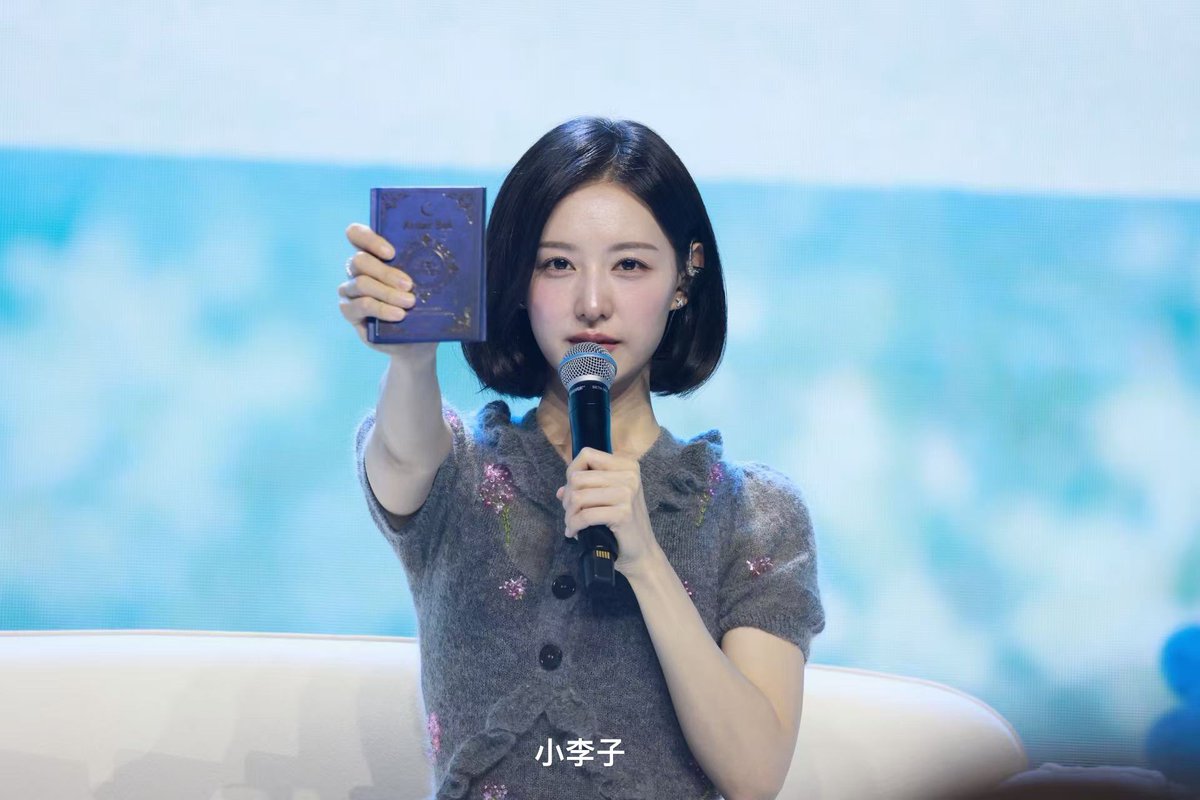 Meijin0001's tweet photo. Love you 😘 #김지원 https://t.co/iYl1lnJEkB