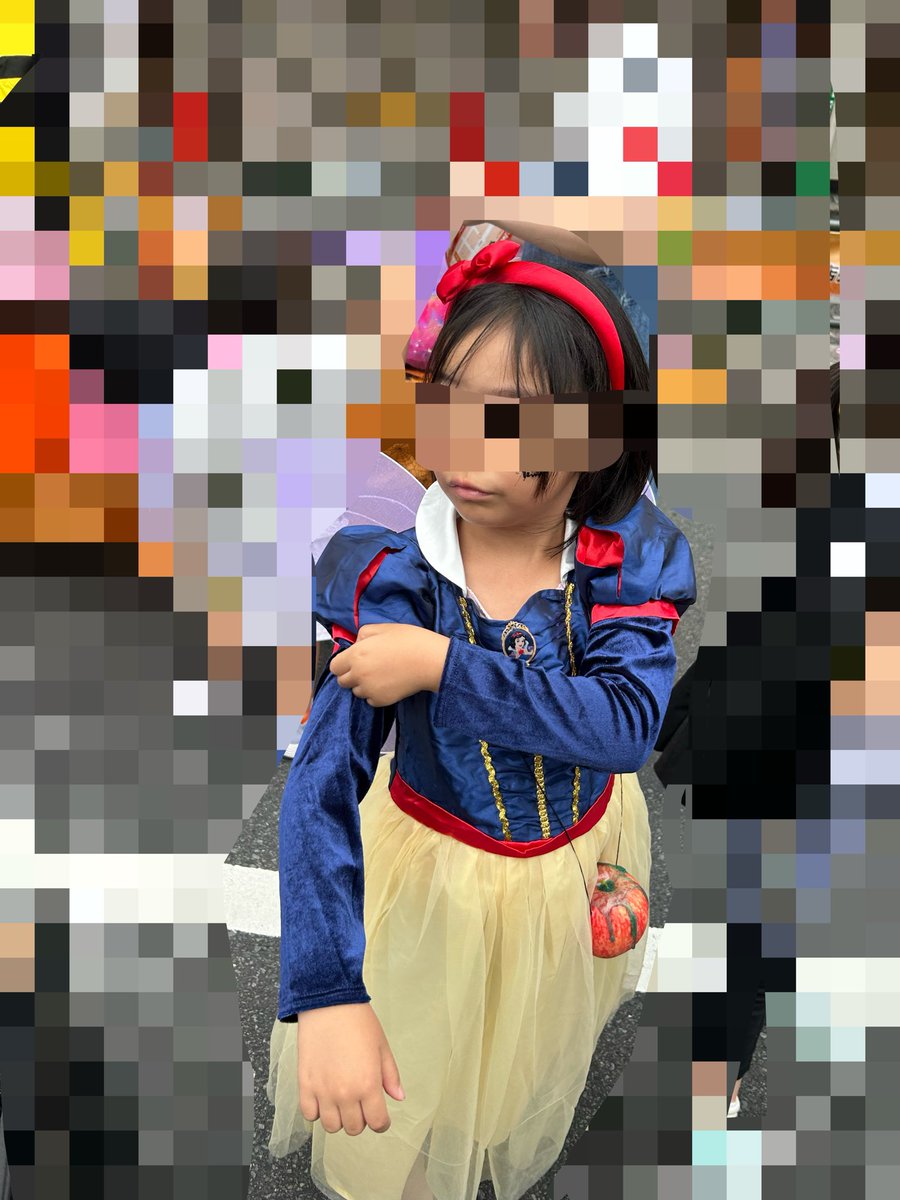 hashimoto_made's tweet photo. 肩にかけられるようにした🍎🎃 https://t.co/QMoXGhUXvk