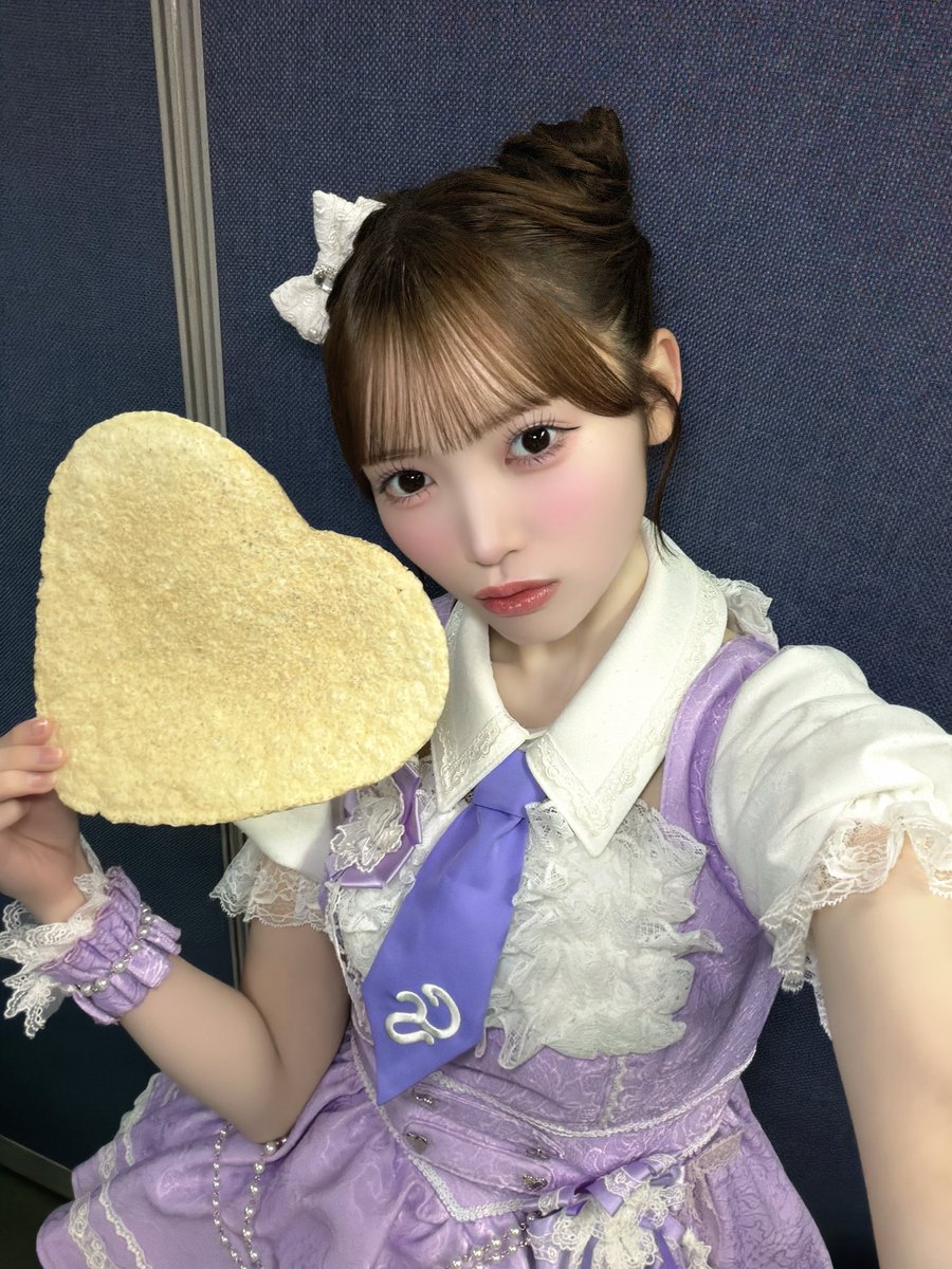 nagisa_cs0628's tweet photo. #인기가요 감사합니다!!

CUTIE STREET 보라색 담당 마나베 나기사입니다💜

여러분 덕분에 출연할 수 있었어요!
응원하러 와주신 분들도, 봐주신 분들도 모두 감사합니다 ⸜❤︎⸝‍
동글동글 동글이⚡️ 많이 많이 사랑해 주세요!!

今日はピカチュウヘアにしたよっ！！

#CUTIESTREET #きゅーすと 
#큐스토 #마나베나기사