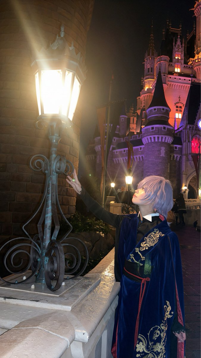 sa_ku0521's tweet photo. 「この灯りが消えるまで、夢を見ていたいんだ。」

#ツイステコスプレ #エペル・フェルミエ #twst_cos #Dハロツイステ仮装 https://t.co/xugxvAHDzt