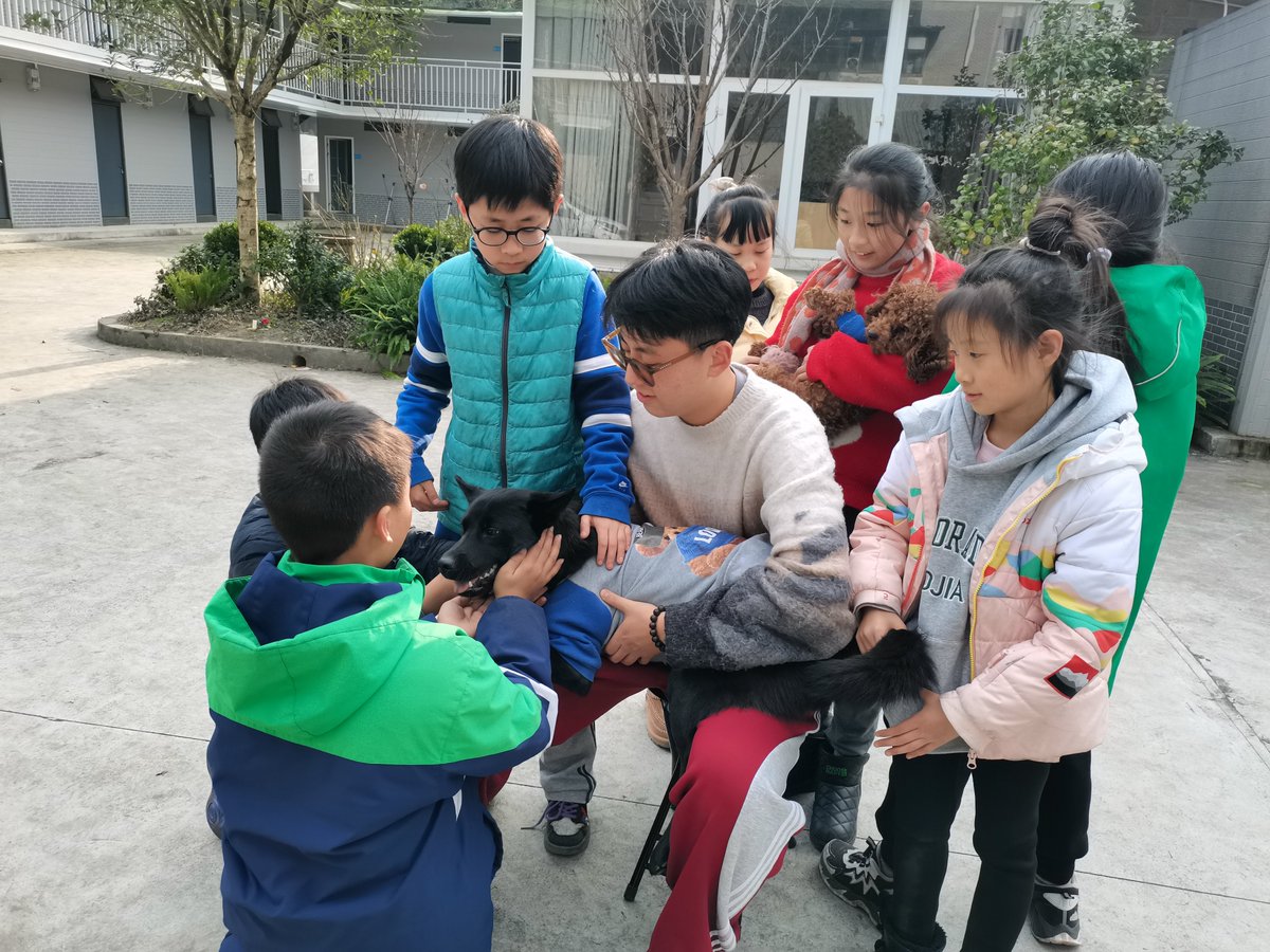 MiyakawaRyu's tweet photo. [加绷殴诙]の仲間と、笑い合う瞬間は最高の癒しだ！一緒に過ごす時間が明日への活力になる https://t.co/Ora4ReWLJr